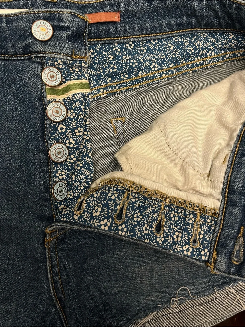 Pilcro Denim Cutoff Shorts Women's 29 in Faded Blue Button Up - Picture 9 of 11